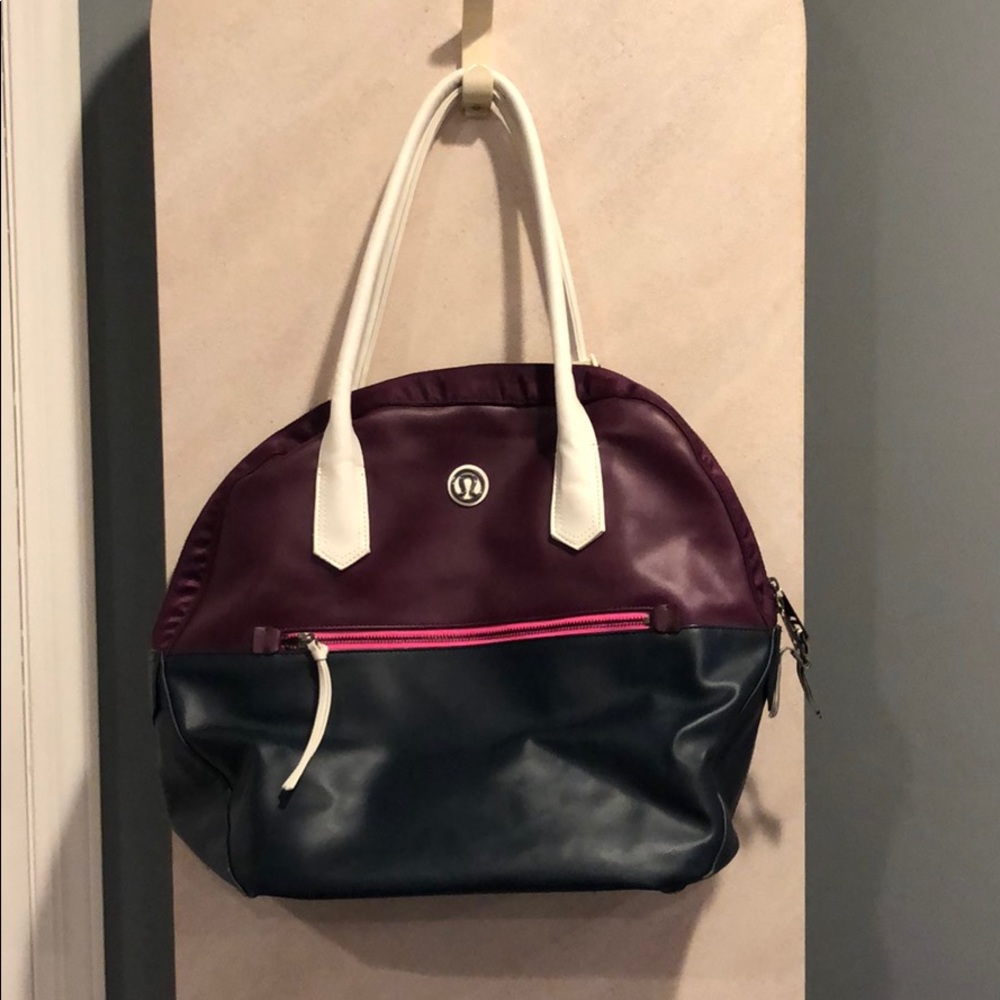 Amazing lululemon gym bag!